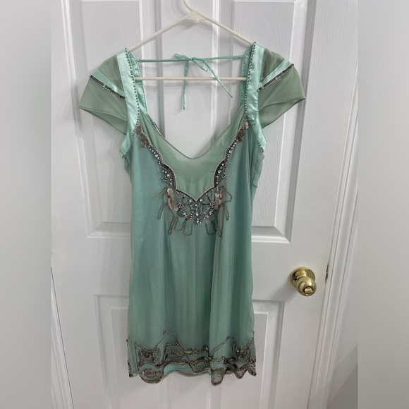 Gather Beauty Green Embellished Dress Sz 6 - Picture 12 of 16